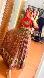 Gamis hindi layla merah terbaru