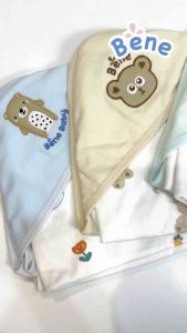 ผ้าห่อตัวเด็กแรกเกิด แบบมีหมวก หมวกคลุมศรีษะ ปักลายน่ารัก ใช้ห้อหุ้มเด็กทารก ขนาด 32x34 นิ้ว