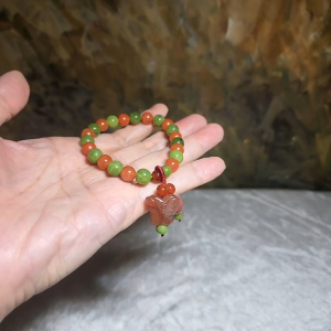 Gegegems Creation 8mm Canada apple green Nephrite with Jiu Kou Nan Hong and Yanyuan Agate bracelet [Natural Crystal] 精品加拿大和田玉苹果绿碧玉九口南红盐源玛瑙手链