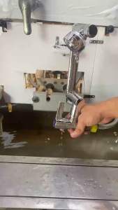 VÒI LABO LẠNH inox bóng gắn tường hoặc gắn chậu có thể xoay 360 độ