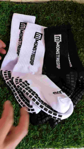 (COD) MONSTRE GRIP PRO Kaos Kaki Anti Slip Kaos Kaki Olahraga Bola/futsal/DLL