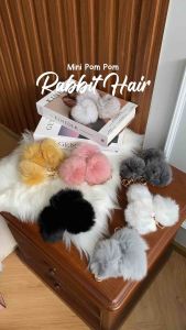 Mini Pom Pom 🐰🐰🐰 น้องปอมขนฟู สัมผัสนุ่มลื่นสวยมทก ตรงปก เเต่งกระเป๋าน่ารักมาก ใช้วัสดุอย่างดี ห้อยเป็นพวงกุญเเจก็ได้ค่า ได้ไปไม่ผิดหวังเเน่นอน น้องน่ารักมาก