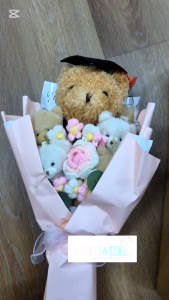 Graduation Bear Knitted Flower Bouquet – Perfect Gift for Every Celebration