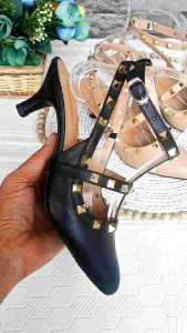 heels valentin pendek
