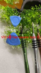 Vít bộ 5 cây của nhà M&R ••••gồm vít ( sao 0.8 / trụ 2.5 / sao T2 / 4 cạnh 1.5 / 3 cạnh 0.6 )