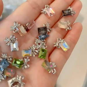 Set 14 viên charm đá khối hình chữ nhật đính nơ kim loại mix màu siêu sáng lấp lánh trang trí móng tay nail