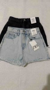 ZARA FRAYED DENIM SHORTS