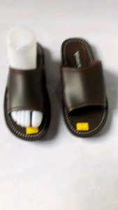 Sandal Pria Elegan: Tips Memilih & Menggunakan