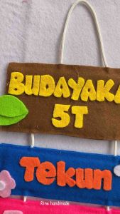 Gantungan Dinding Flanel Handmade untuk Hiasan Kelas Sekolah