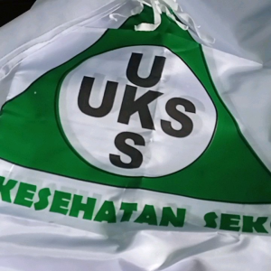 BENDERA UKS UKURAN 80 X 120 CM