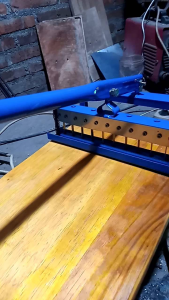 Alat Pelubang Plastik Tempe Lebar 20 Cm Mata Pisau