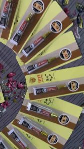 Celak Mata (Hashmi Kajal) Pakistan Smudge Proof / Ready Stock / Best Buy