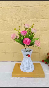 Bunga Tulip Dekorasi HD3011 Bahan Plastik (Vas Rotan+pita) Untuk Hias Acara/Rumah/Kantor