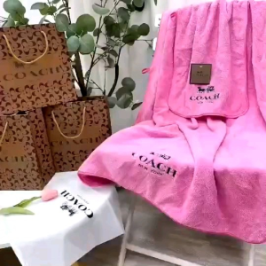 เซทผ้าเช็ดตัว2ผืน/มีผืนใหญ่1+ผืนเล็ก1 งานปักมีป้ายห้อย/มีถุง+กล่อง+ริบบิ้น ป้ายห้อย