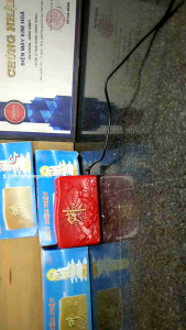 Máy tụng kinh 10 bài để bàn thờ - 10cm. Đài niệm phật 10 bài. Dùng pin + dây sạc