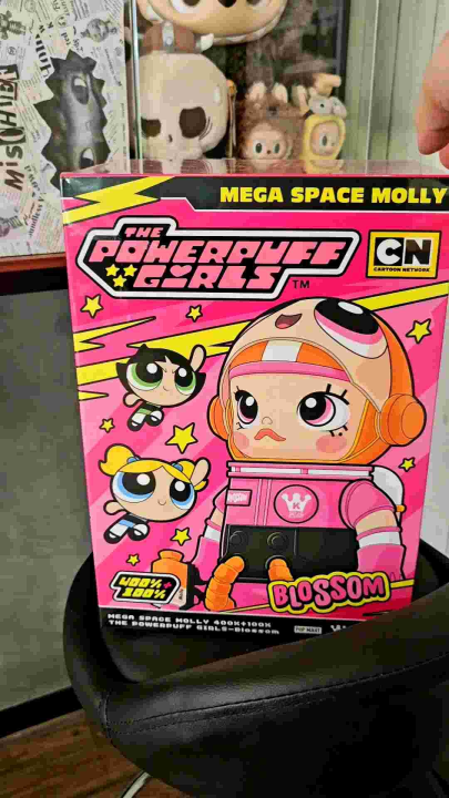 Figurine POPMART MEGA Collection 400% + 100% SPACE MOLLY Powerpuff Girls Blossom - Neuf Dans Sa Boîte