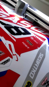 Stiker Custom Motor Gasgas Fullbody: Tahan Lama & Desain Kustom