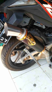 KNALPOT SAMLONG BLACK COATING ORIGINAL RJF TIPE LEHER SAMPING ANTI GASRUK BEAT OLD/NEW SCOOPY OLD/NEW VARIO 125/150/110 INLET 38MM NOT DSM