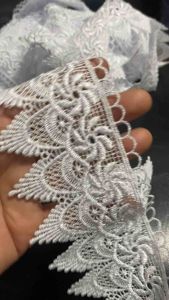 ลูกไม้ประหยัดระดับ 15 หลา มีด้านล่างลูกไม้ตกแต่ง ลูกไม้ระบาย ลูกไม้แต่งขอบ ลูกไม้แต่งเสื้อ ลูกไม้ผ้า ลูกไม้ผ้าปัก