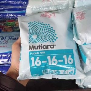 Pupuk NPK Mutiara 16-16-16 1kg 100% Original kemasan pabrik Pupuk Pertumbuhan