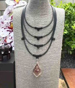 สร้อยคอยางโอริง+ถักไหมดำ ห้อยพระได้ 1องค์ 3องค์ ความยาว 18-24 นิ้ว สามารถยืดตามขนาดศรีษะได้