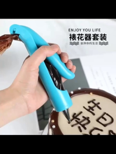 Set Spuit Dekorasi Cream Mentega/Adonan Kue/ Alat Penghias Kue 1set 7pcs