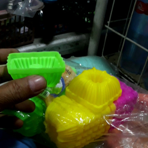 Cetakan Putu Ayu Kotak Sama Bulat Per Satu Pak 1Pak Isi 4Ls