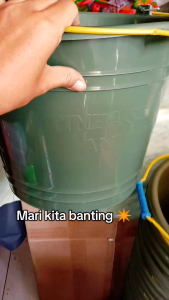 Timba cor sedang ukuran 22 anti pecah / ember / timbo / bak / air / cuci / TC / karet / lentur / kuat / hijau / bangunan / semen /