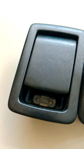 HANDLE TARIKAN STELAN JOK BANGKU TOYOTA INNOVA XENIX TENGAH DAN BELAKANG ORI