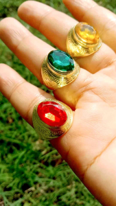 แหวนหัวสีใหญ่ ลายไทย งานทองเหลืองแท้ผสมเนื้อสตางค์ไม่ชุบสี