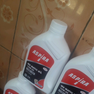 OLI MESIN MOTOR MATIC HONDA BEAT VARIO SCOOPY YAMAHA MIO DLL. MERK ASPIRA KUALITAS ASTRA OTOPARTS ISI PAKET 5PC. OLI PABRIKAN SHELL
