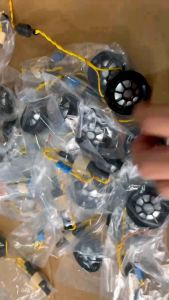 Chép từ neo 4cm mũi bạc gắn xe hơi 4cm hay bén. Giá 2 cái