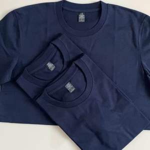 8 เสื้อยืดสีพื้นคอกลม กระเป๋าที่นอน สีกรมท่า คุณภาพดี ใส่สบาย