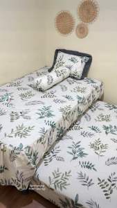 SPREI BED SORONG RUMBAI MOTIF KARAKTER 120x200