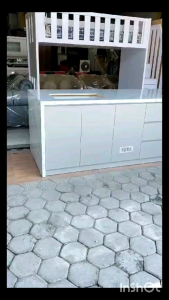 Meja Bar & Meja Island HPL Top Wallpanel oleh Trinityjayafurniture