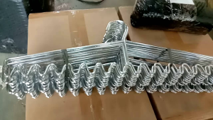 gantungan hanger lobang 1012 dan 16 besi(harga 1pcs)