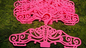 Hanger Kupu-Kupu Pink: Harga Jual Lusinan