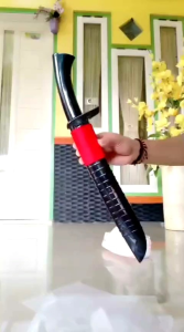 Golok Fulltanduk Hitam Super 30cm: Desain Ergonomis & Keamanan