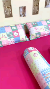 Sprei Kaos Confetti Karet Keliling + Sarung Bantal Guling Katun Motif Kitty Dream