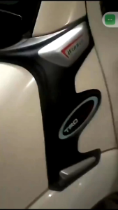 Emblem side ventilator side vent air flow samping mobil Toyota Fortuner TRD SPORTIVO