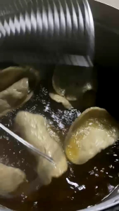 ข้าวเกรียบปลา (แผ่นดิบ)พร้อมทอด