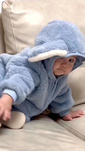 Jumper Bayi Karakter Kodok Model Terbaru Lucu Buat Si Kecil Ya Bun\\n\\n Desain Karakter untuk Si Kecil\\n\\nMembuat anak merasa gembira dan bahagia adalah hal yang penting bagi setiap orang tua. Salah satu cara untuk mencapai tujuan tersebut adalah dengan memberikan pakaian yang menarik dan unik kepada anak-anak. Salah satu contoh pakaian yang dapat membuat anak merasa senang adalah jumper bayi karakter kodok.\\n\\n Model Terbaru Lucu untuk Bayi\\n\\nModel terbaru dari jumper bayi karakter kodok ini dirancang khusus untuk membuat bayi Anda merasa nyaman dan aman. Dengan desain karakter kodok yang lucu dan menggemaskan, jumper ini akan membuat bayi Anda tampak imut dan lucu.\\n\\n Jumper Bayi Karakter Kodok\\n\\nJumper bayi karakter kodok ini dirancang dengan material berkualitas tinggi yang nyaman untuk kulit bayi. Jumper ini juga dilengkapi dengan aksesoris pakaian bayi yang dapat membuat tampilan bayi Anda semakin menarik.\\n\\n Aksesoris Pakaian Bayi\\n\\nAksesoris pakaian bayi seperti topi, sepatu, dan sarung tangan dapat menambah kesan manis dan menggemaskan pada jumper bayi karakter kodok ini. Dengan demikian, bayi Anda akan terlihat lebih menarik dan menawan.\\n\\n Memilih Pakaian Bayi Nyaman\\n\\nSelain desain karakter yang lucu, pemilihan pakaian bayi juga harus mempertimbangkan kenyamanan dan keamanan bagi bayi.\\n\\n Kelebihan Jumper Bayi Karakter Kodok\\n\\nJumper bayi karakter kodok ini memiliki banyak kelebihan, seperti:\\n\\n- Material berkualitas tinggi yang nyaman untuk kulit bayi\\n- Desain karakter kodok yang lucu dan menggemaskan\\n- Dilengkapi dengan aksesoris pakaian bayi yang menarik\\n\\n Tips Memilih Jumper Bayi Karakter Kodok yang Nyaman\\n\\nBerikut adalah beberapa tips yang dapat Anda pertimbangkan ketika memilih jumper bayi karakter kodok yang nyaman untuk bayi Anda:\\n\\n- Periksa material jumper untuk memastikan bahwa material tersebut nyaman untuk kulit bayi\\n- Pilih jumper dengan desain karakter kodok yang sesuai dengan selera Anda dan bayi Anda\\n- Pertimbangkan aksesoris pakaian bayi yang tersedia untuk melengkapi jumper\\n\\n Cara Merawat Jumper Bayi Karakter Kodok\\n\\nAgar jumper bayi karakter kodok tetap awet dan terlihat bagus, penting untuk merawatnya dengan baik.\\n\\n Cara Membersihkan Jumper Bayi Karakter Kodok\\n\\nBerikut adalah cara membersihkan jumper bayi karakter kodok yang benar:\\n\\n- Jemur jumper di bawah sinar matahari pagi\\n- Cuci jumper dengan deterjen khusus pakaian bayi\\n- Jangan gunakan mesin cuci untuk membersihkan jumper\\n\\n Tips Merawat Jumper Bayi Karakter Kodok Agar Tetap Awet\\n\\nBerikut adalah beberapa tips yang dapat Anda lakukan untuk merawat jumper bayi karakter kodok agar tetap awet:\\n\\n- Jangan mencuci jumper terlalu sering\\n- Jemur jumper di bawah sinar matahari pagi\\n- Simpan jumper di tempat yang kering dan bersih\n}