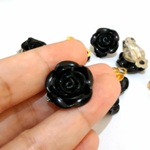 Anting Klip Hijab Anting Jepit Hijab Bunga Mawar | Anting Wanita Klip Tanpa Tindik | Anting Klip Bentuk Bunga | Anting Anting Hijab Klip Simple | giwang jepit Aksesoris Fashion Anting Clip