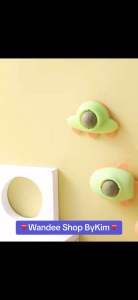 มิตรแคทนิปบอล เล่นแมว ซึ่งประกอบด้วย ขนมแมวเลีย แบบเลีย ลูกบอลแคทนิปรูปยานอวากาศ UFO ที่สนุกสนานคุณเลี้ยง