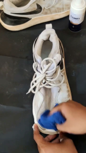 CONFI CLEANER 120 ML PEMBERSIH SHOE PROMO