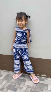 ชุดช้างเด็กผู้หญิง (เสื้อปาดไหล่+กางเกงขาม้า) ผ้าไหมอิตาลีเย็นสบาย