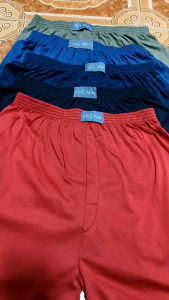กางเกงบ๊อกเซอร์ผู้ชาย เซตละ259บาท 1เซต มี10ตัว คละสี คละลาย มีหลากหลายแบบ มีหลายขนาด มีเอว
