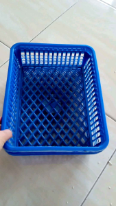 [BEKAS] Paket 6 pcs Keranjang 22 x 28 x 7 cm Baki Anyaman Plastik Serbaguna
