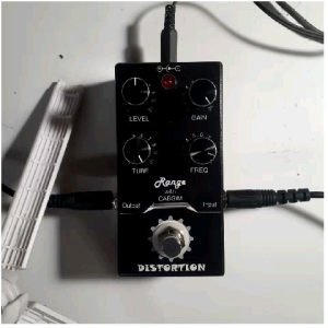 Efek Gitar Distortion dengan Cabsim Range Pedals Baru