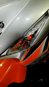 HONDA WAVE125-X/WAVE125-X ULTIMO/W125X/W125-X [VISS] FRONT SIGNAL SET (CLEAR) FRONT SIGNAL ASSY WINKER LAMP ASSY STANDARD LEFT RIGHT COMPLETE WITH SIGNAL BULB FRONT FLASHER SIGNAL LIGHT ASSY LAMPU SIGNAL DEPAN SET KIRI KANAN SEPASANG 1SET (HIGH QUALITY)